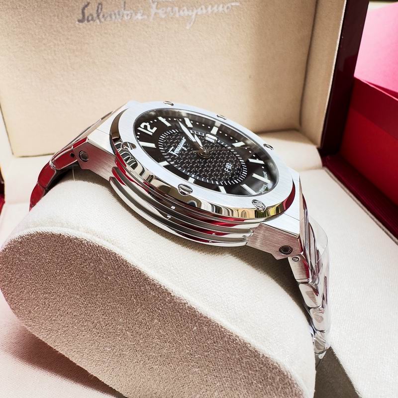 Ferragamo 43mm 24 (86)