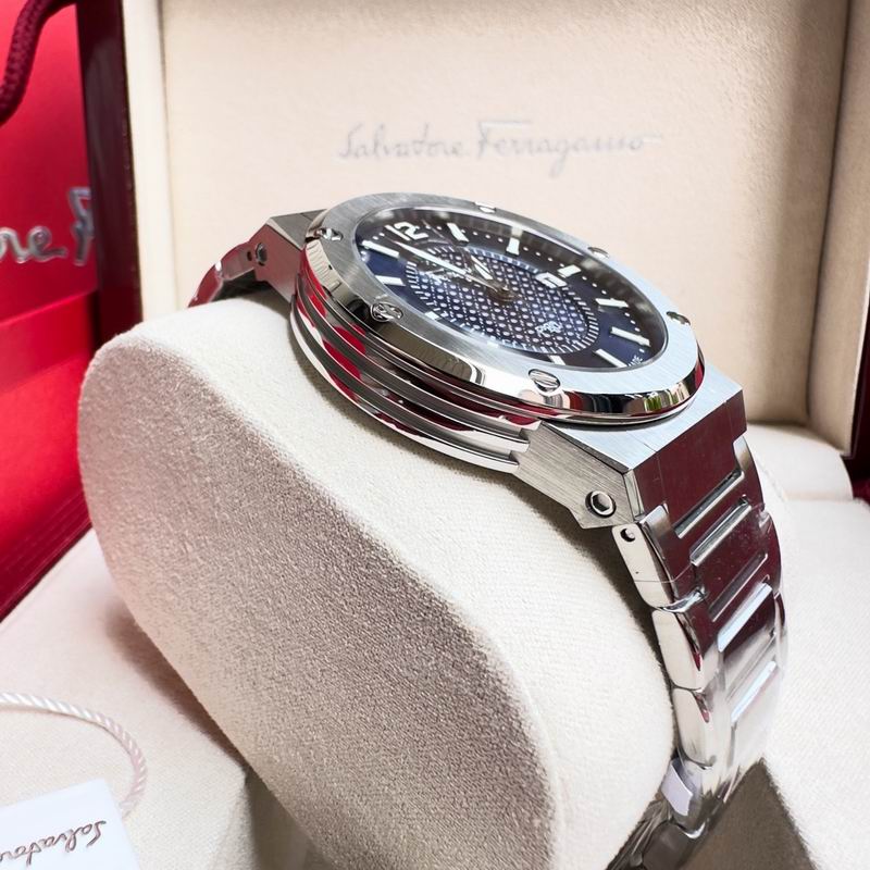 Ferragamo 43mm 24 (96)