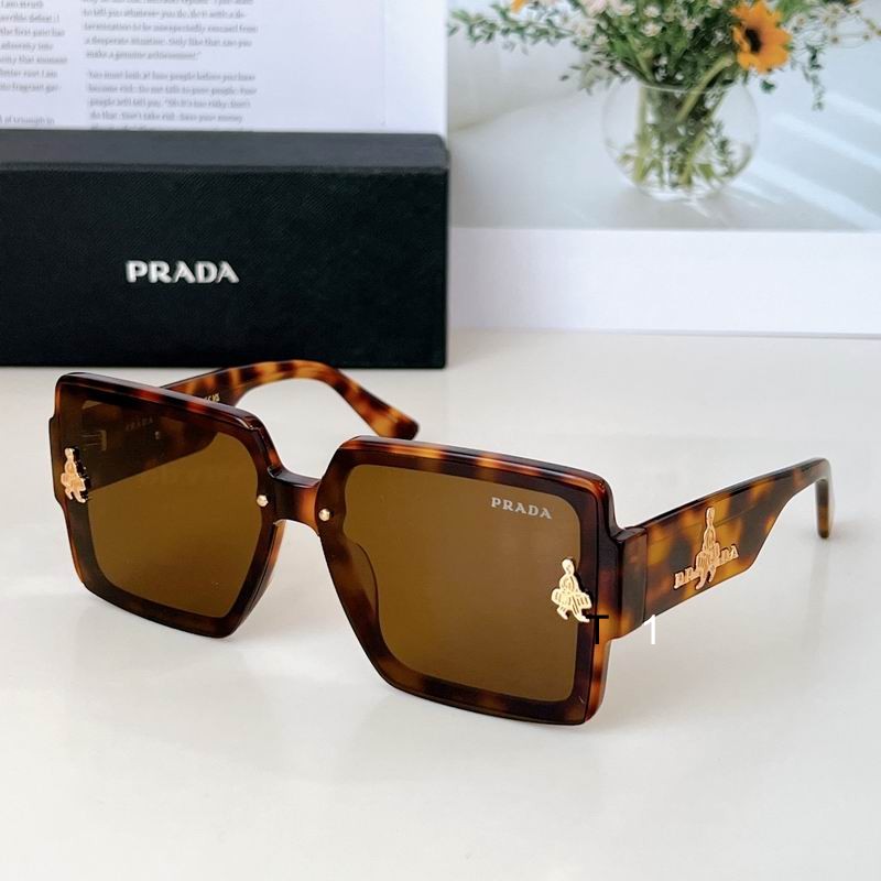 PRADA PR135 64-10-145 a01