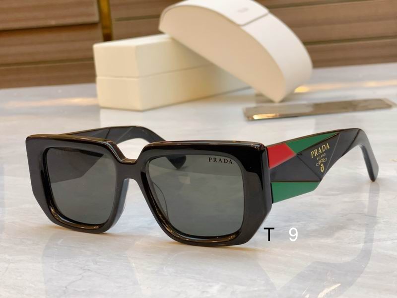 Prada PR132 64-18-145 H01