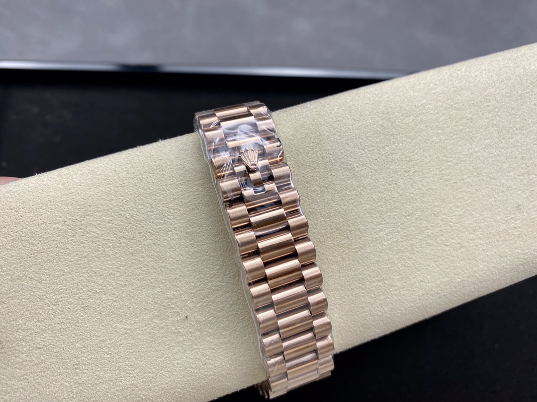 Rolex 36mm 12-Day date (1)