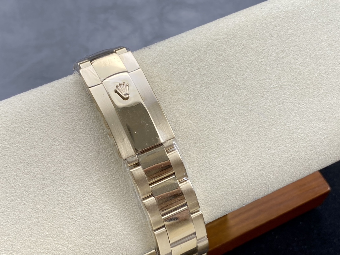 Rolex 36mm 25-Day date (1)