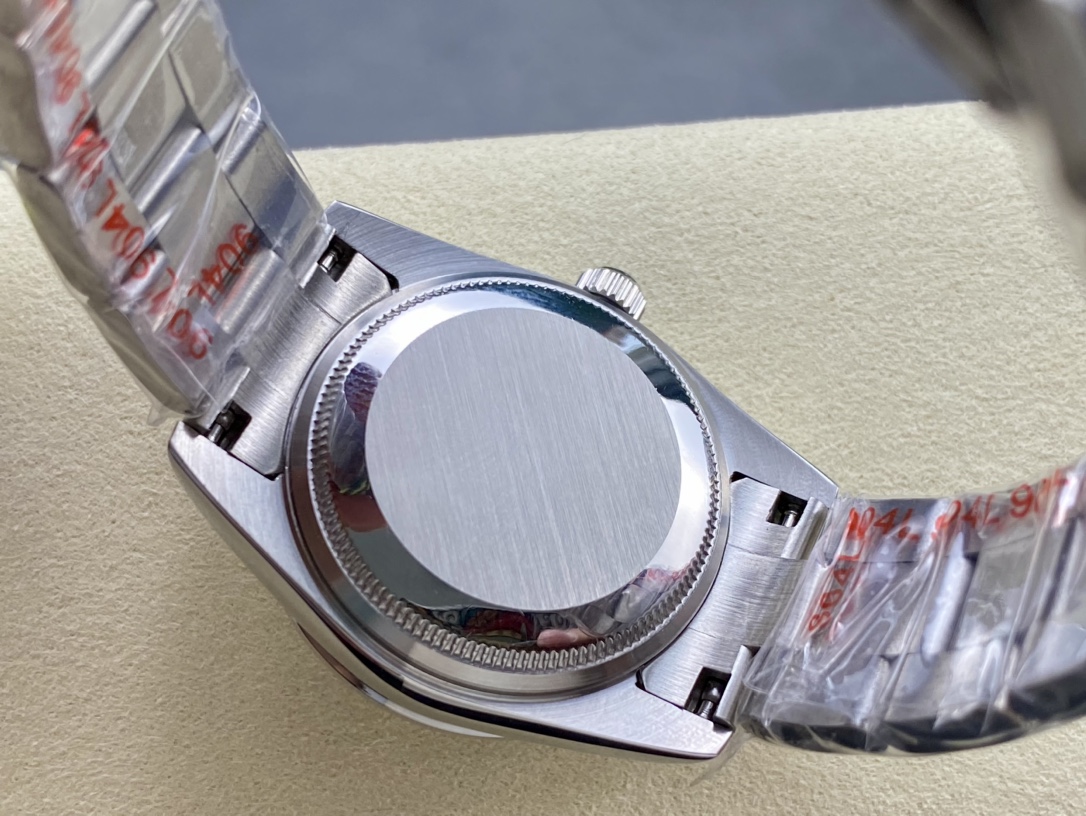 Rolex 36mm 44-Day date (2)