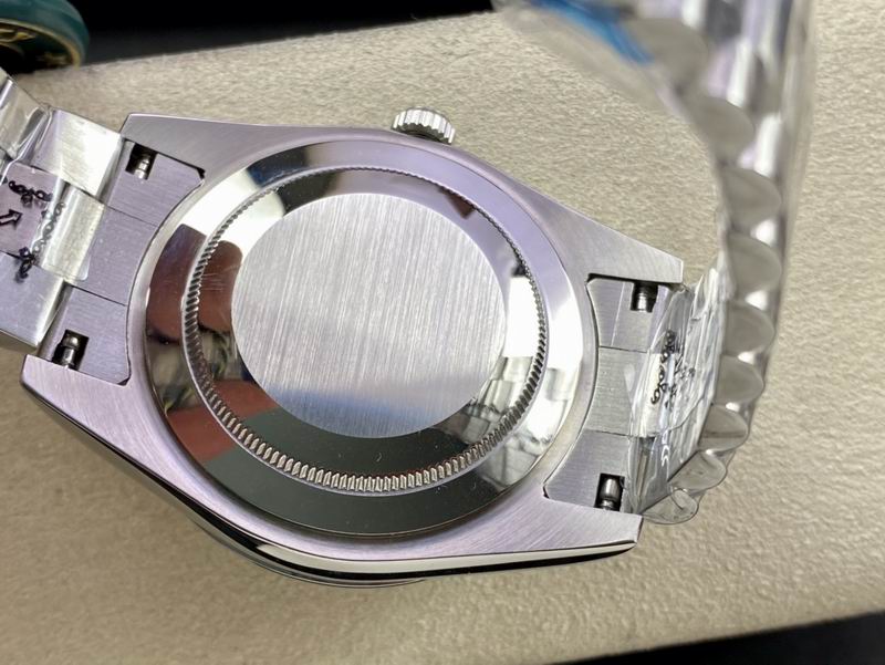 Rolex 40mm 05-Day date (2)