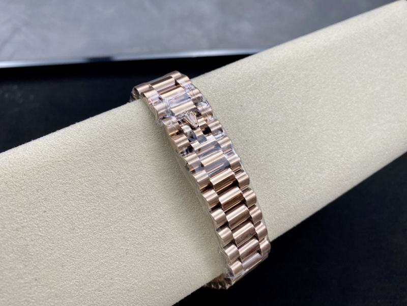 Rolex 40mm 08-Day Date (16)