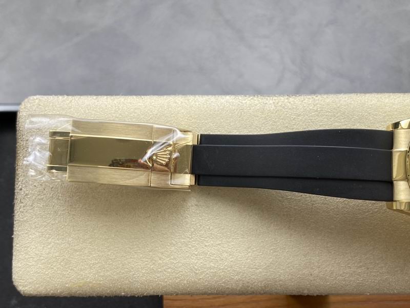 Rolex 40mm 13-Daytone (2)