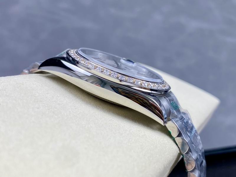 Rolex 40mm 17-day date (4)