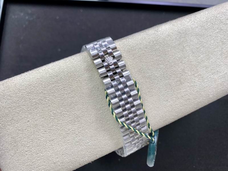 Rolex 41mm 06-Date Just (1)