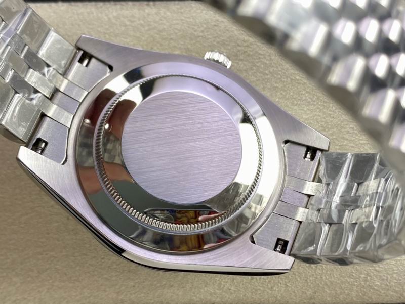 Rolex 41mm 06-Date Just (2)