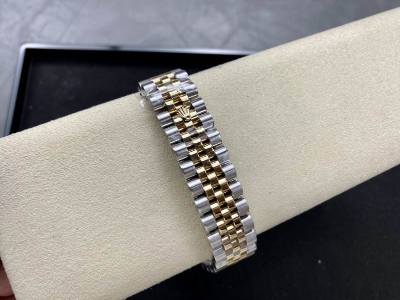 Rolex 41mm 11-Date Just (7)