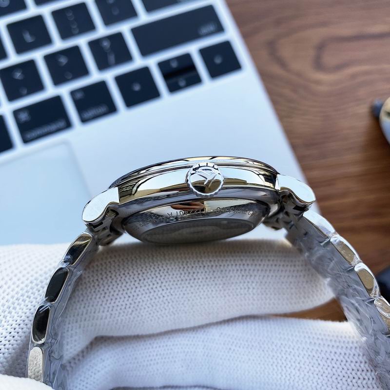 Tissot 40mm 32mm 06 (3)