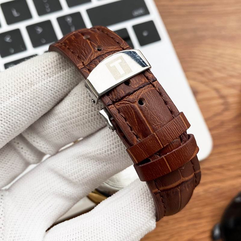 Tissot 40mm 32mm 07 (10)