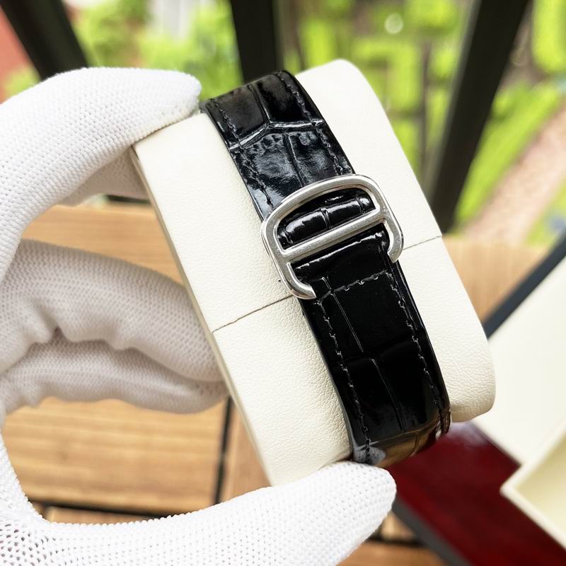 Cartier 44mm 101 (1)