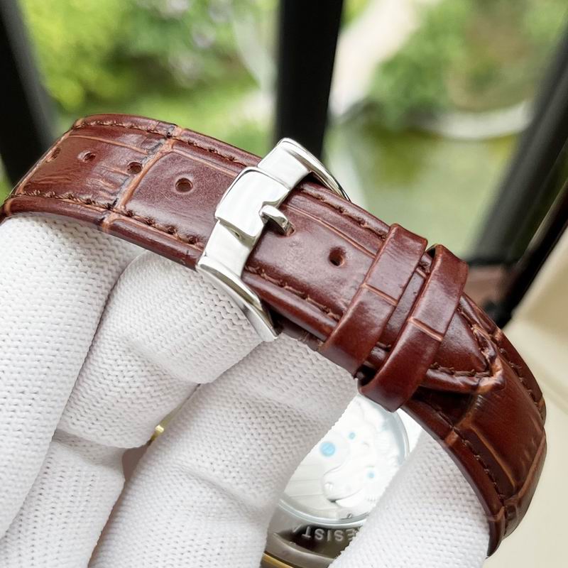 Cartier 44mm 103 (1)