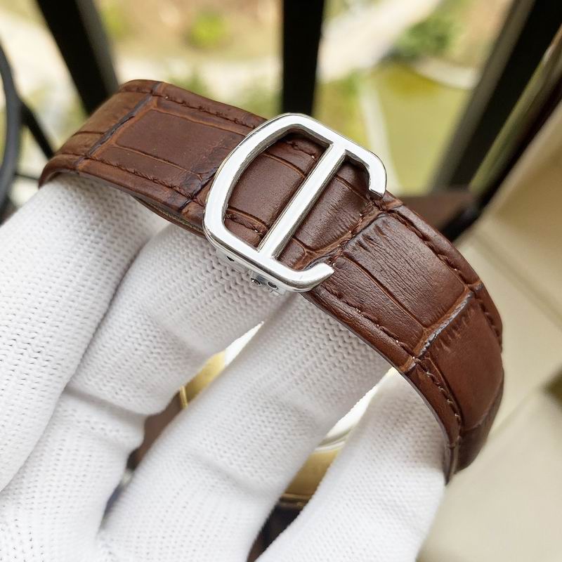 Cartier 44mm 106 (1)