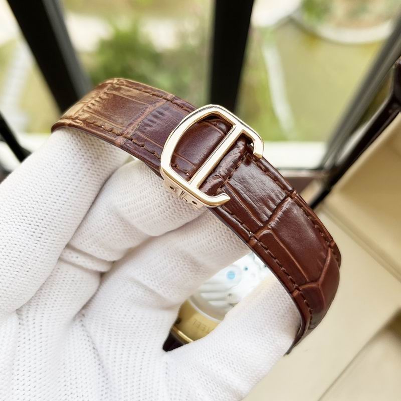 Cartier 44mm 112 (1)