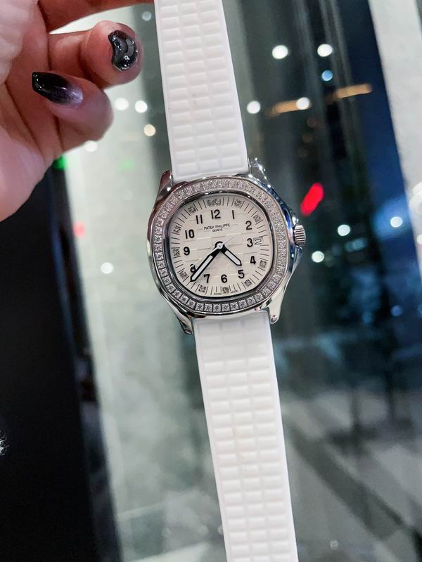 Patek Philippe 35.6mm 67 (17)