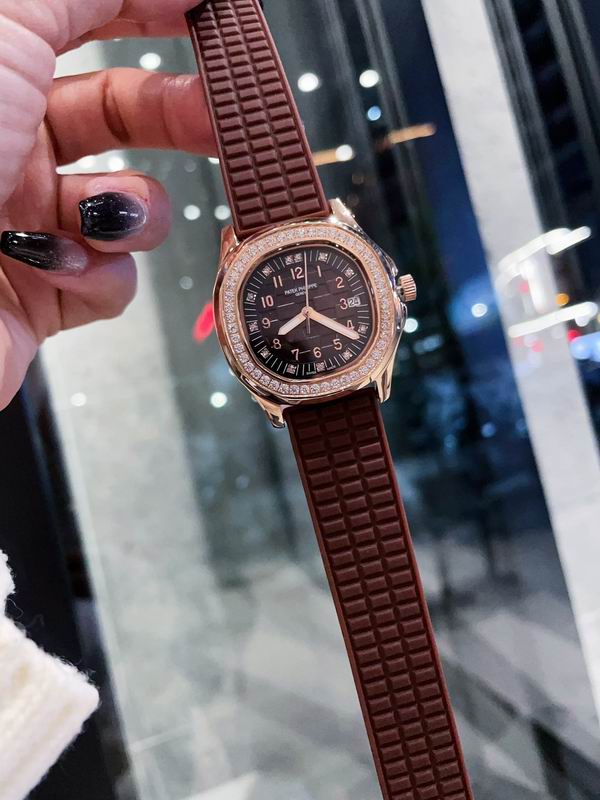 Patek Philippe 35.6mm 67 (3)