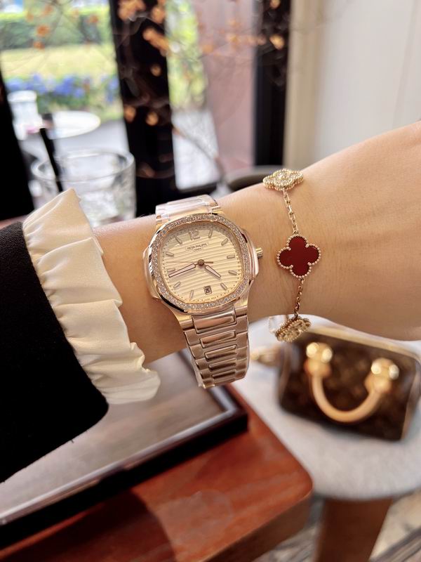 Patek Philippe 35mm 43 (2)