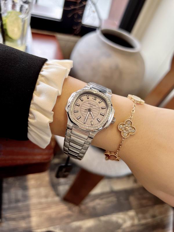 Patek Philippe 35mm 44 (10)