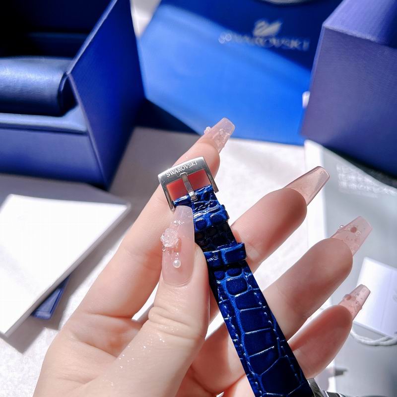 Swarovski 39mm 21 (2)