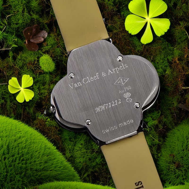 Van Cleef & Arpels 27mm 16 (3)