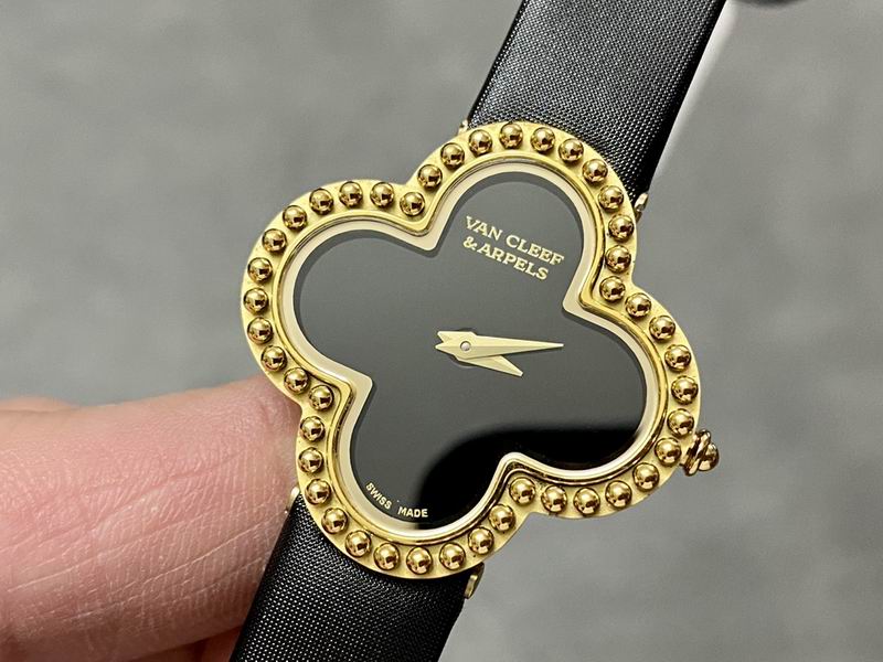 Van Cleef & Arpels 30mm 10 (1)