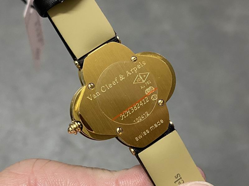 Van Cleef & Arpels 30mm 10 (4)