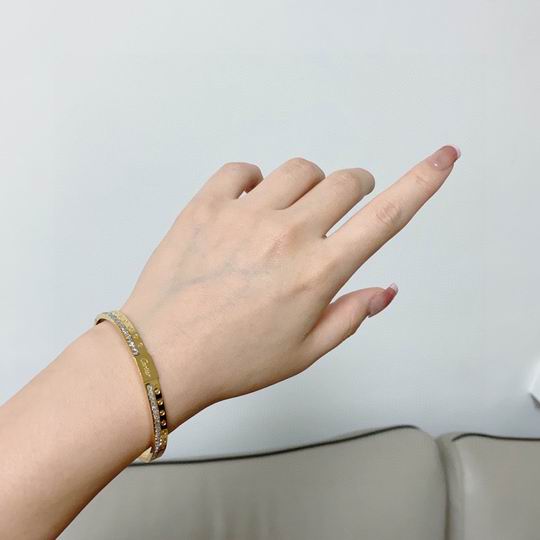 Cartier bracelet 11lyh154 (7)