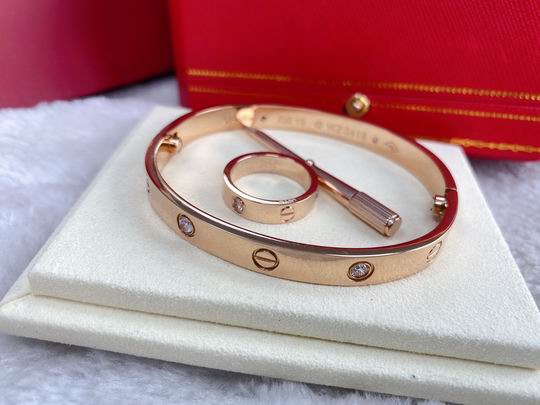 Cartier suits 11lyh19 (1)