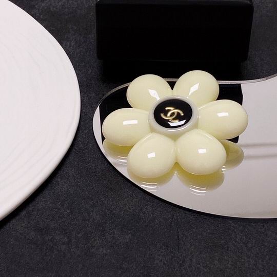 Chanel Brooch 11lyh06 (3)