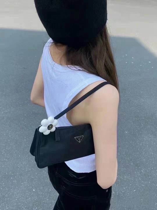 Chanel Brooch 11lyh06 (6)