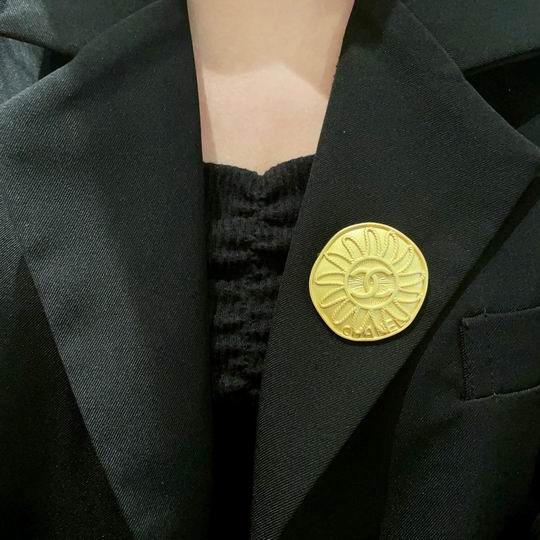 Chanel Brooch 11lyh120 (3)