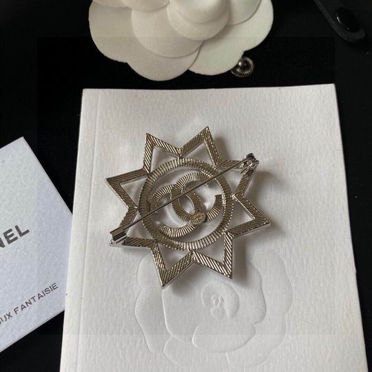 Chanel Brooch 11lyh25 (5)
