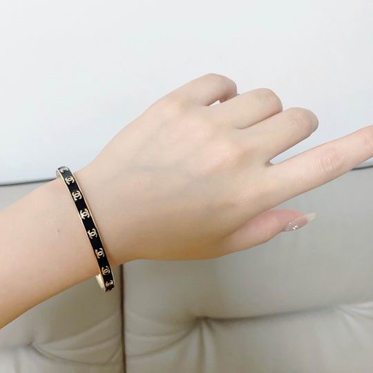 Chanel bracelet 11lyh116 (8)