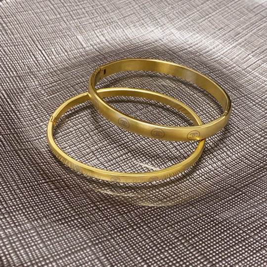 Chanel bracelet 11lyh120 (3)