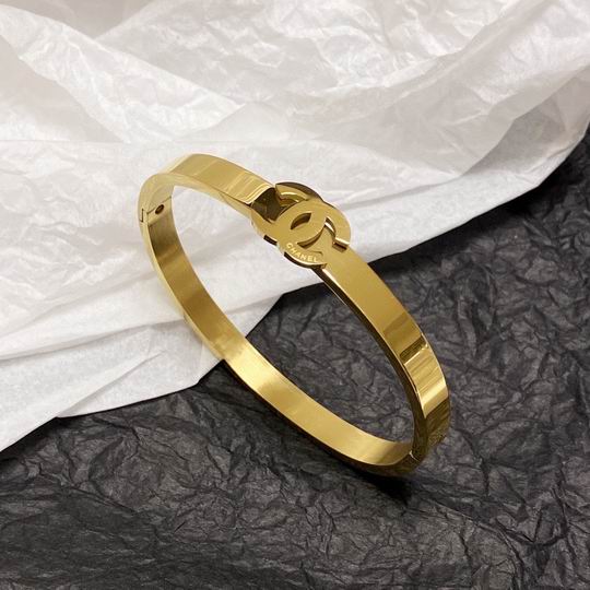 Chanel bracelet 11lyh127 (3)