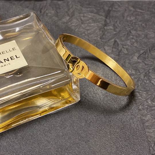 Chanel bracelet 11lyh127 (9)
