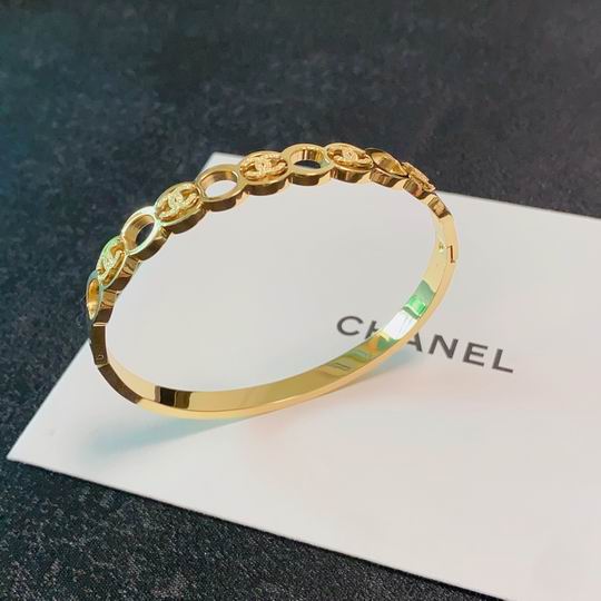 Chanel bracelet 11lyh130 (3)