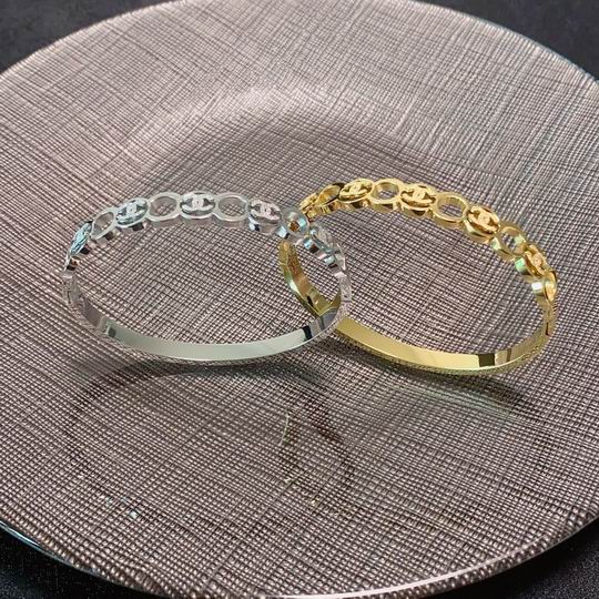 Chanel bracelet 11lyh130 (5)