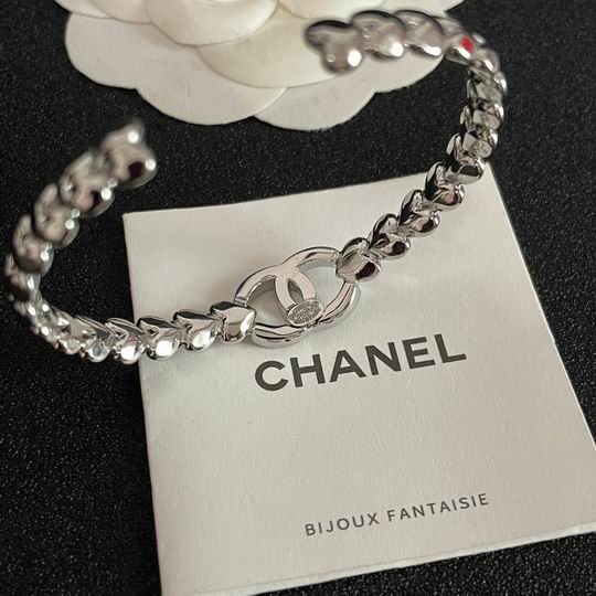 Chanel bracelet 11lyh174 (3)