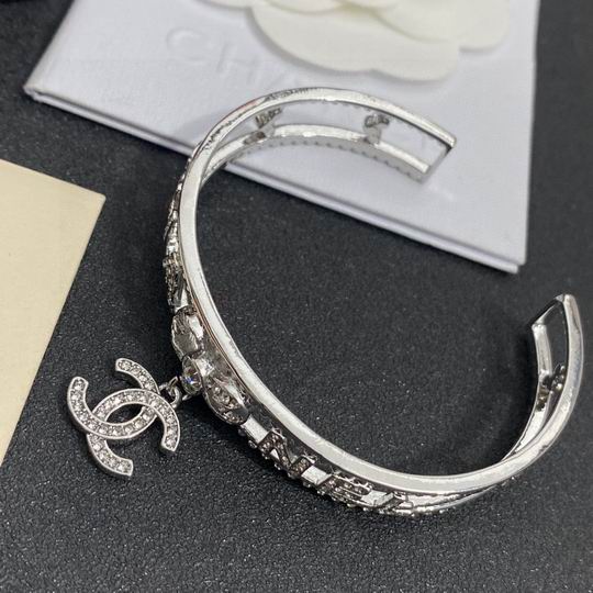 Chanel bracelet 11lyh192 (4)