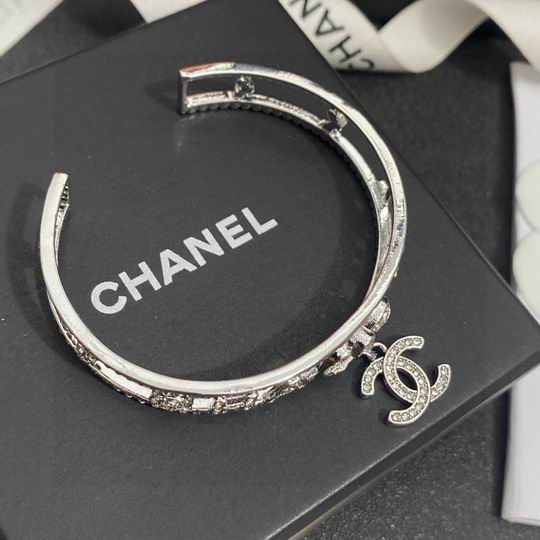 Chanel bracelet 11lyh192 (5)
