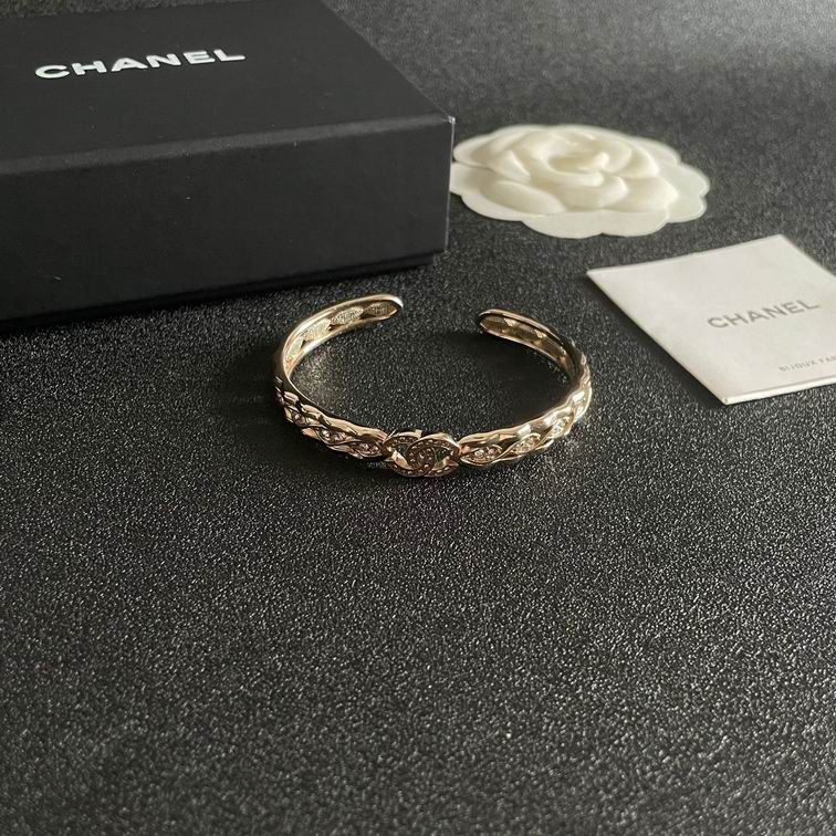 Chanel bracelet 11lyh84 (1)