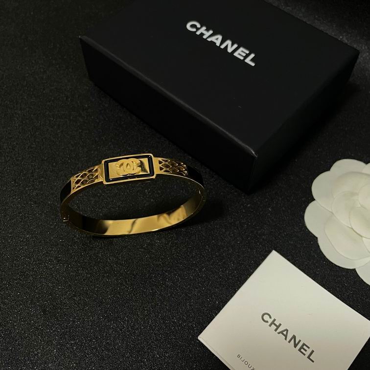 Chanel bracelet 11lyh93 (2)