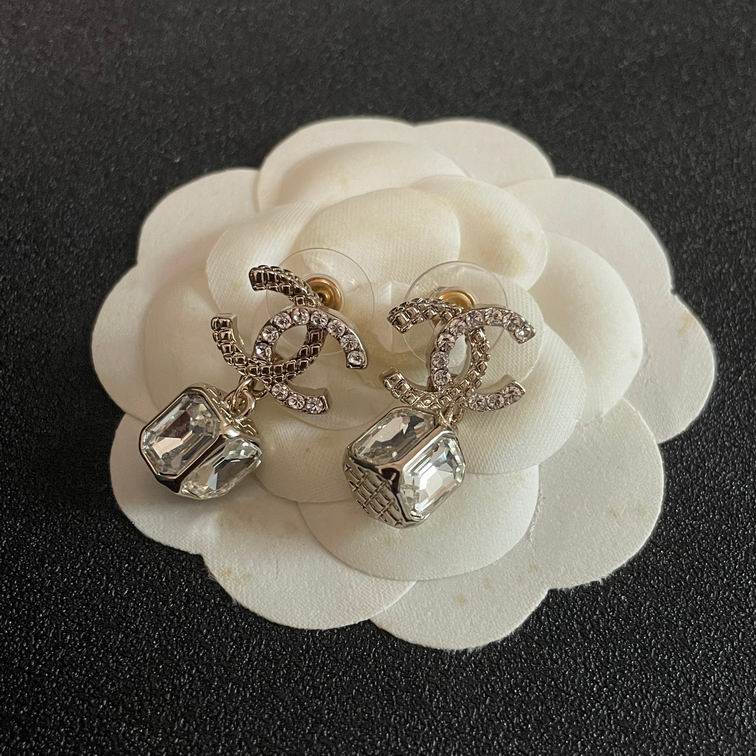 Chanel earring 11lyh642 (4)