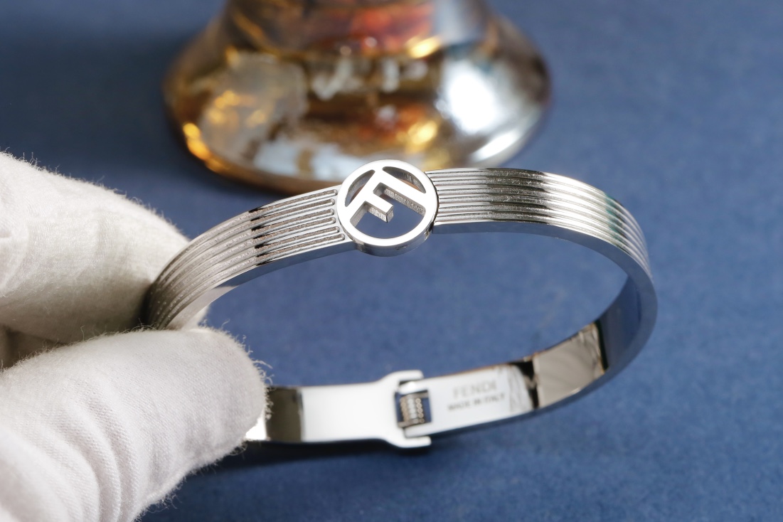Fendi bracelet 11lyh86 (1)