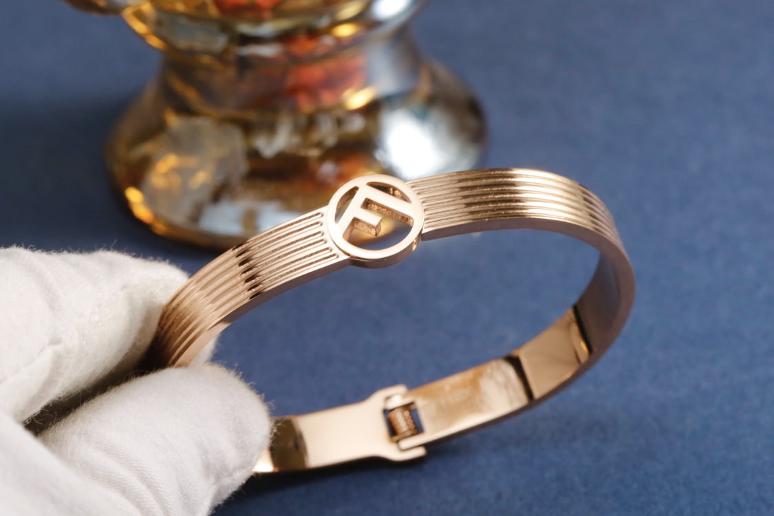 Fendi bracelet 11lyh86 (2)
