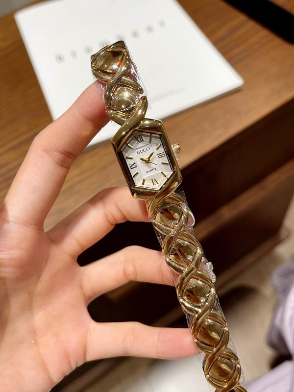 Gucci watch 84 (23)