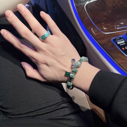 LV Bracelet 11lyh57 (4)